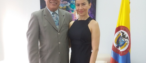 El Cónsul de Colombia en Hong Kong recibió a la artista colombiana Martha Hincapié Charry en el Consulado