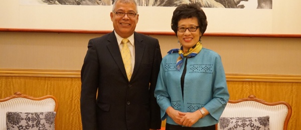 El Cónsul de Colombia en Hong Kong se reunió con la vicecomisionada del Ministerio de Relaciones Exteriores de la República Popular China para la Región Administrativa Especial de Macao