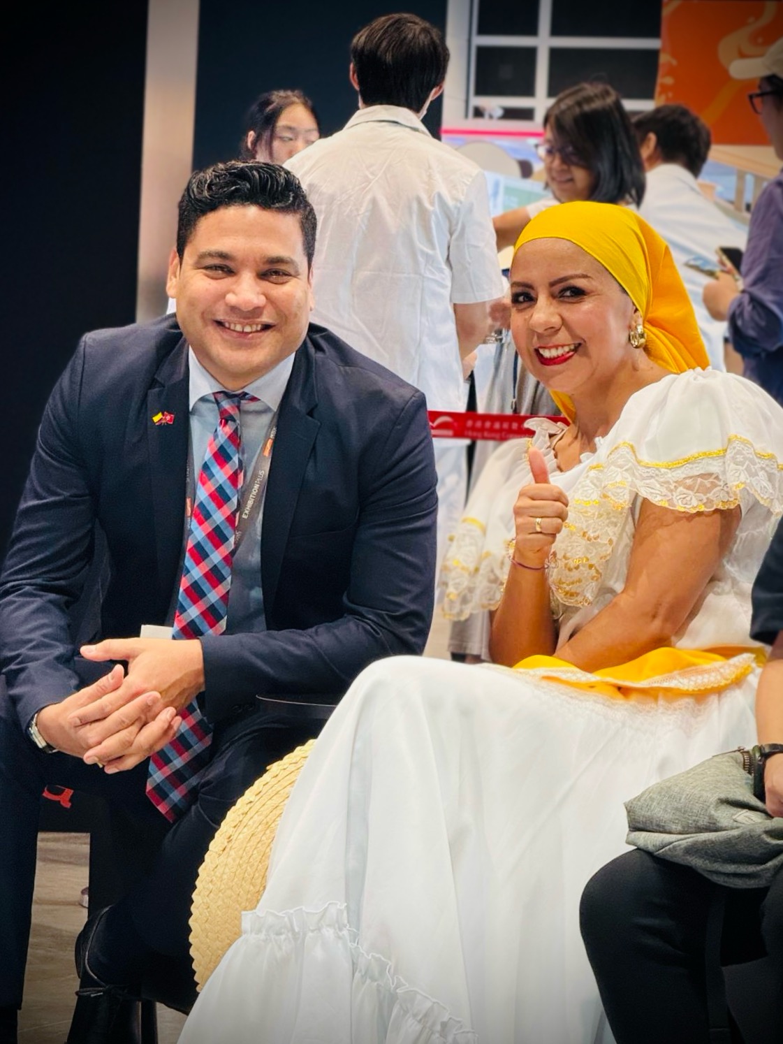 Colombia participó con éxito en la 35ª Edición de la Feria del Libro de Hong Kong (2025): Un Vínculo de Culturas