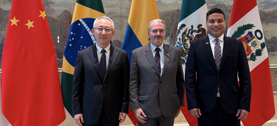 Embajador Sergio Cabrera realiza visita oficial a la región administrativa especial de Hong Kong