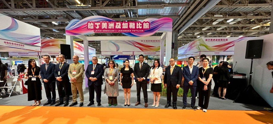 Consulado en Hong Kong promueve a Colombia en la Feria Internacional de la Industria de Viajes en Macao 