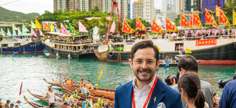 Consulado General en Hong Kong asistió al Festival del Barco del Dragón 2024