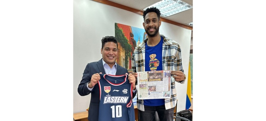 Tonny Trocha-Morelos, jugados profesional de baloncesto del equipo de Hong Kong "Eastern", logró el triunfo de su equipo en el campeonato de ASEAN