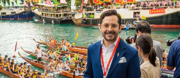 Consulado General en Hong Kong asistió al Festival del Barco del Dragón 2024