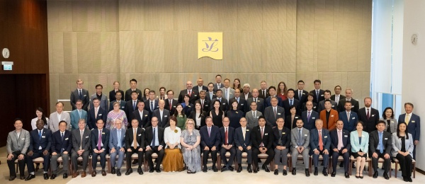 Consulado General de Colombia en Hong Kong Participa en Visita Oficial Anual al Consejo Legislativo de Hong Kong