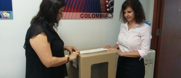 Con apertura del puesto de votación en Consulado de Colombia Hong Kong se inició jornada electoral