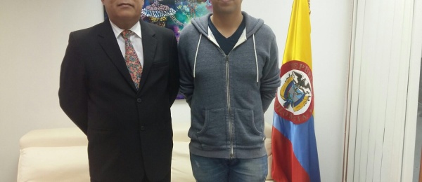 Consulado de Colombia en Hong Kong recibió al piloto colombiano Julio Sebastián Acosta Hinojosa, quien ocupó el tercer lugar en Gran Premio de Macao