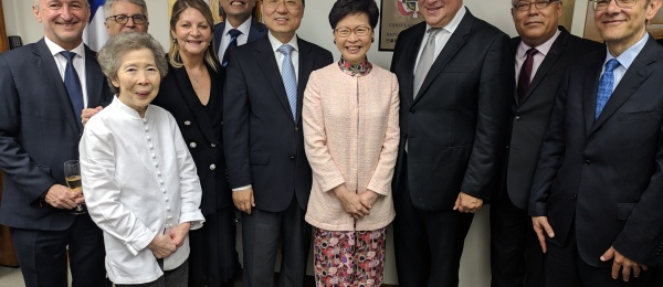Presidente Juan Carlos Varela Rodríguez encabezó la ceremonia de apertura del Consulado General de Panamá en Hong Kong a la que asistió el Cónsul de Colombia